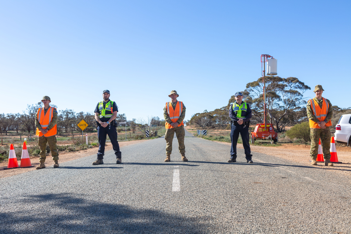 As a result of recent outbreaks of COVID-19 in Victoria, authorities are now increasing state border patrols to more thoroughly regulate interstate travellers. Due to these current demands placed on the South Australian Police Force, the government has sought assistance from the Australian Defence Force. In support of SA Police, Australian Defence Force members have been deployed to the South Australian border, helping to man border crossings and control entry points as part of Operation COVID-19 Assist.