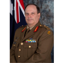 Official Defence portrait photograph of Major General David Thomae.